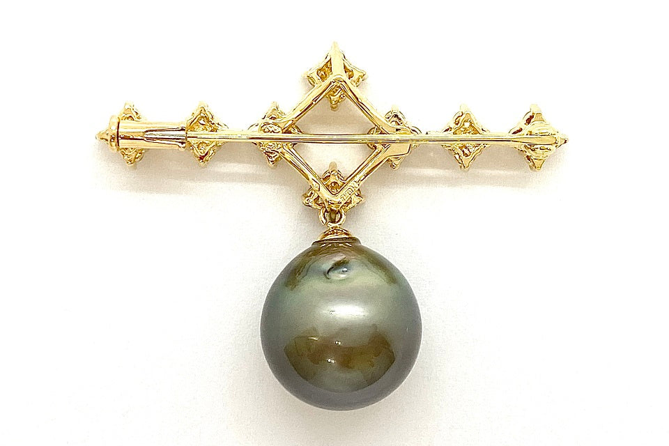 シロチョウ養殖真珠 無色石ダイヤピンブローチ K18刻印あり kjewel_br