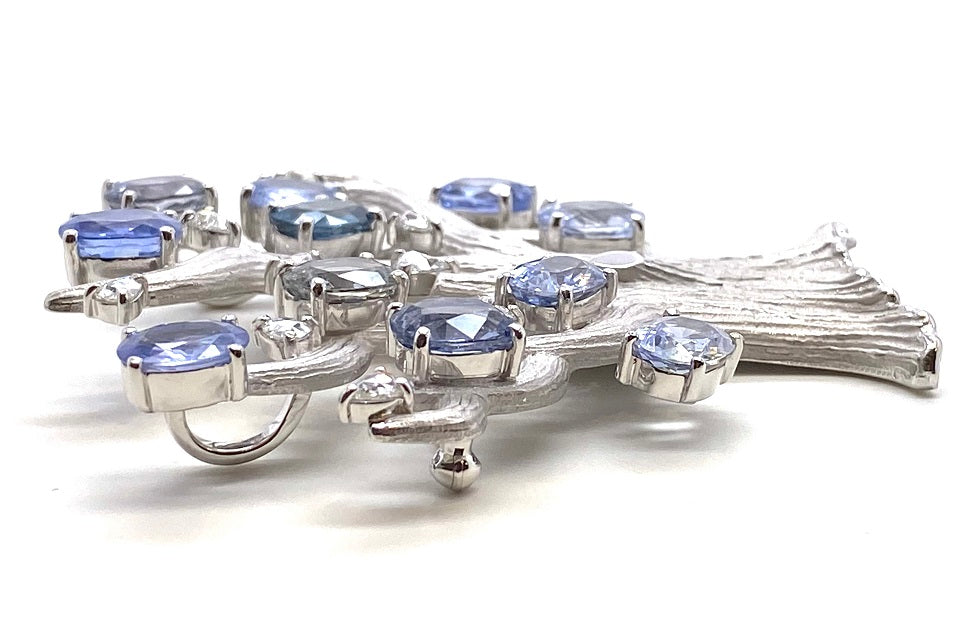 シェアスピリット タイブローチ シェアスピリット タイブローチ