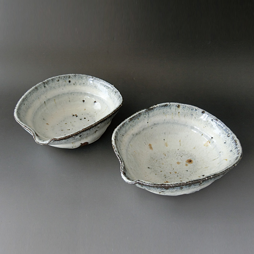 唐津焼 【中川自然坊】『粉引 唐津 片口 鉢』 幅約24cm 在印 桐共箱