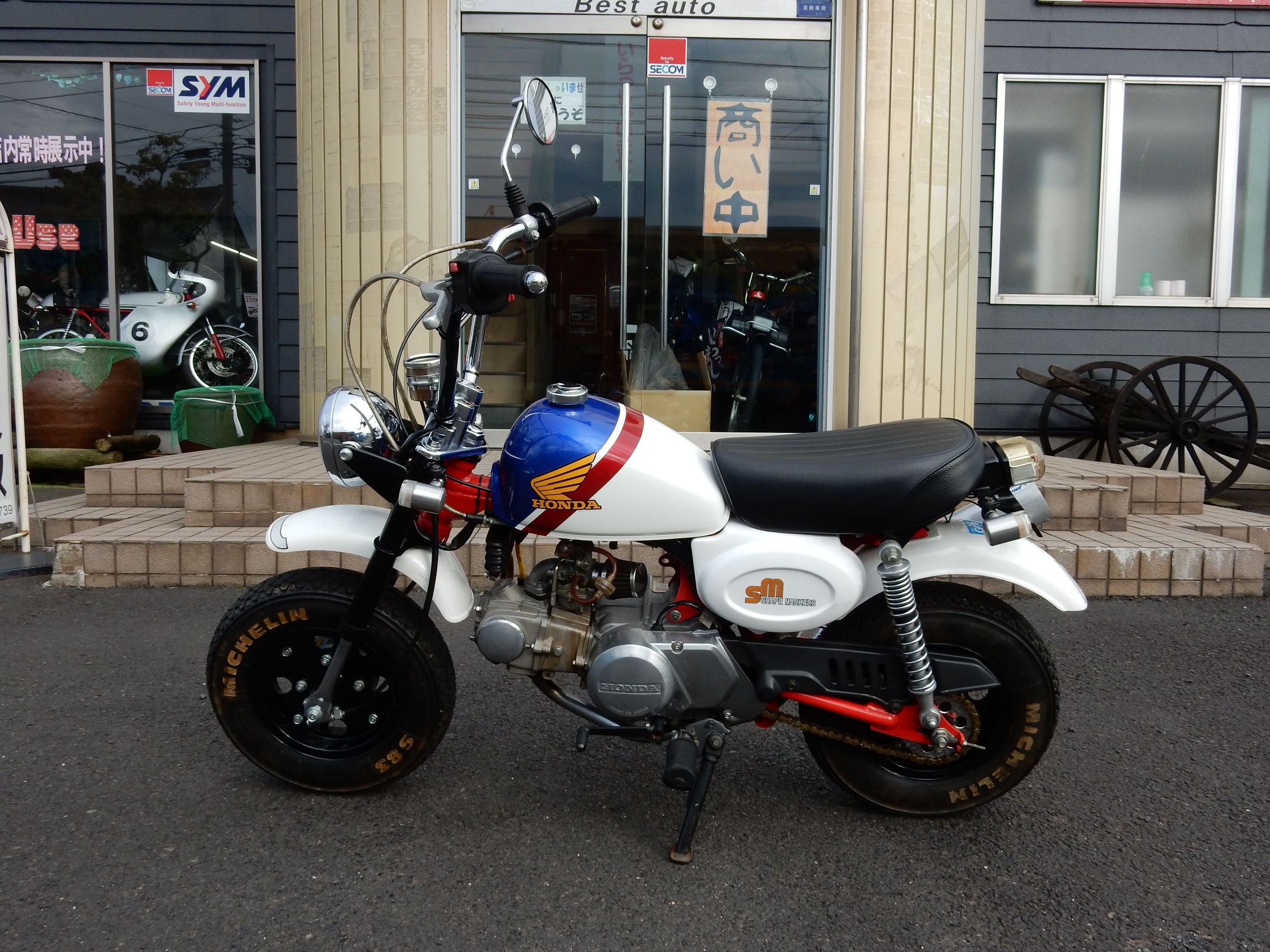 HONDA モンキートリコロールカラー タンク