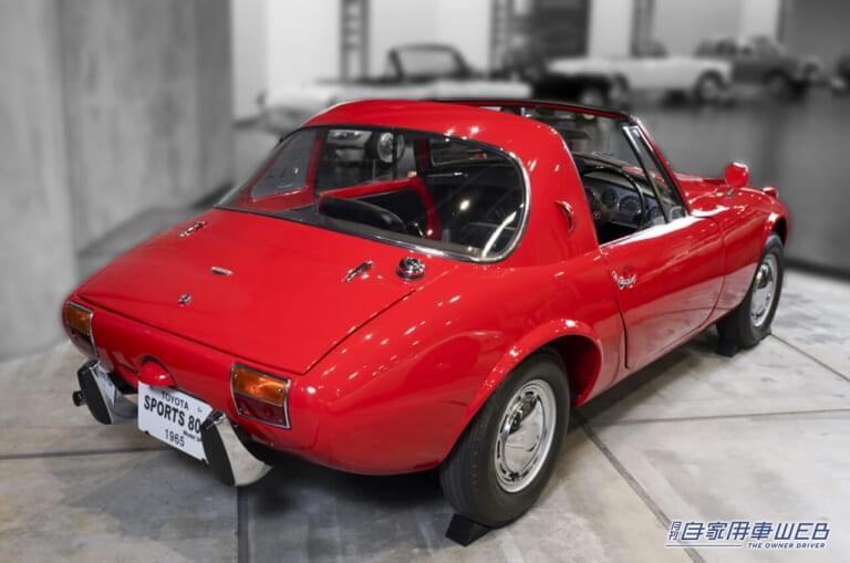 トヨタスポーツ800 (赤/黒ルーフ 白内装) No.31 箱付き トヨタスポーツ