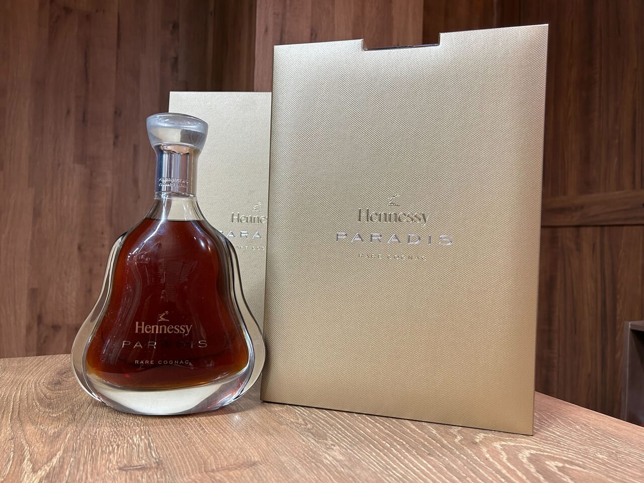 ヘネシー パラディ 700ml 箱付 ヘネシー パラディ 箱付 700ml 未開封