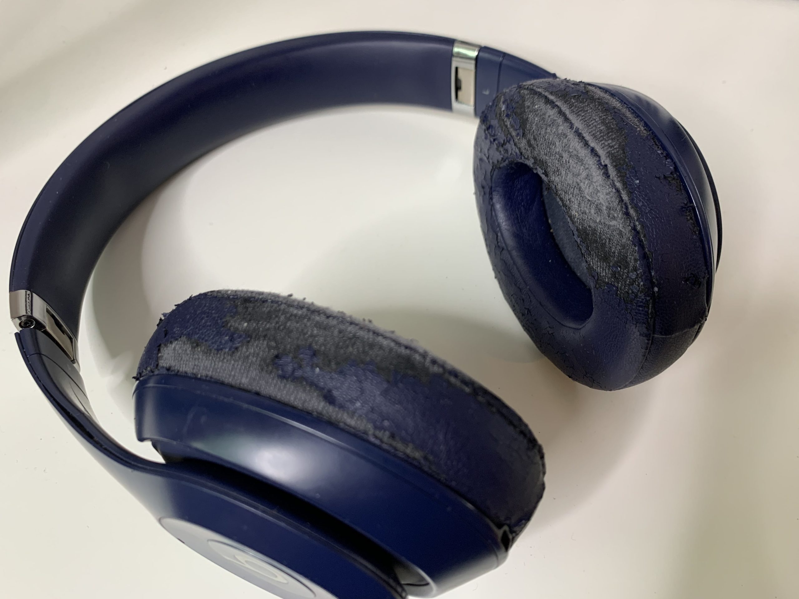 Beats Studio3のイヤーパッドを約1500円で自力で交換する方法（自己