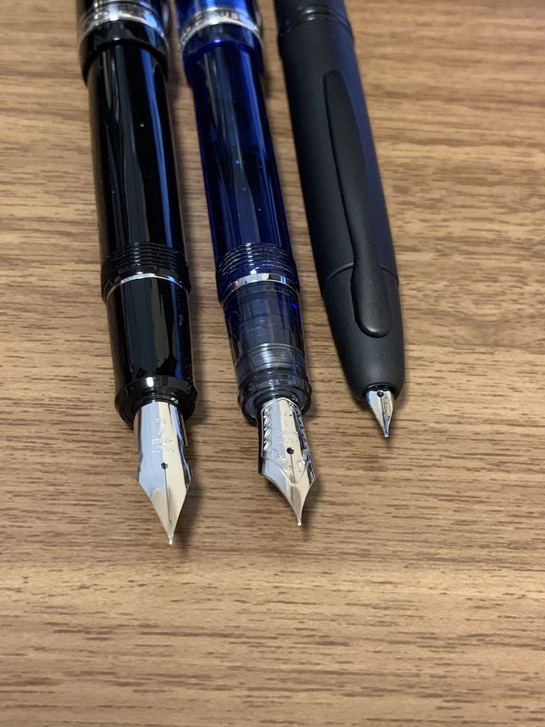 パイロット キャップレス マットブラック: なにか新しいこと始めてみ