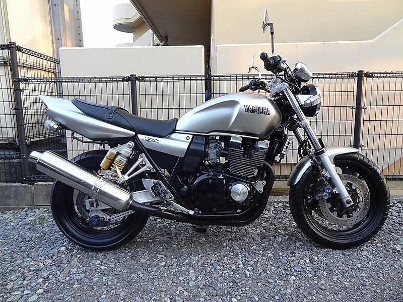 XJR400r rh02j Yamaha バイク用タンク 黒 ストライプデザイン