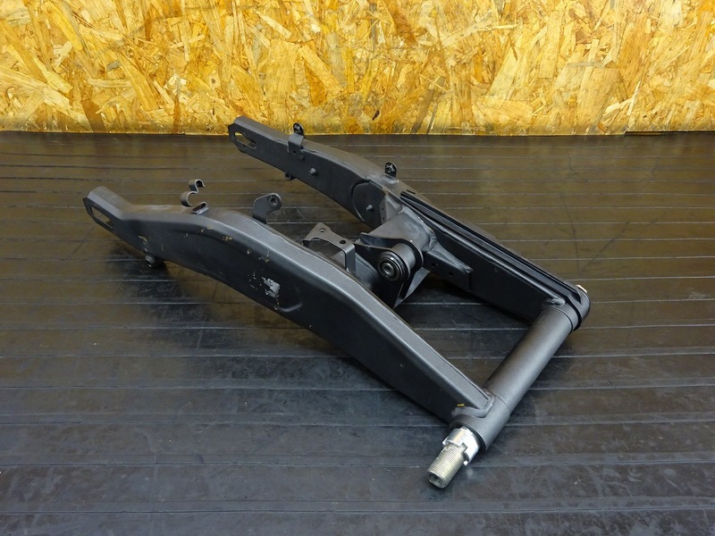 230115】ZX-25R SE(ZX250E-A13)◇ スイングアーム ピボットシャフト