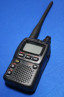 本日の一品 小型軽量のハンディー無線機「VX-2」