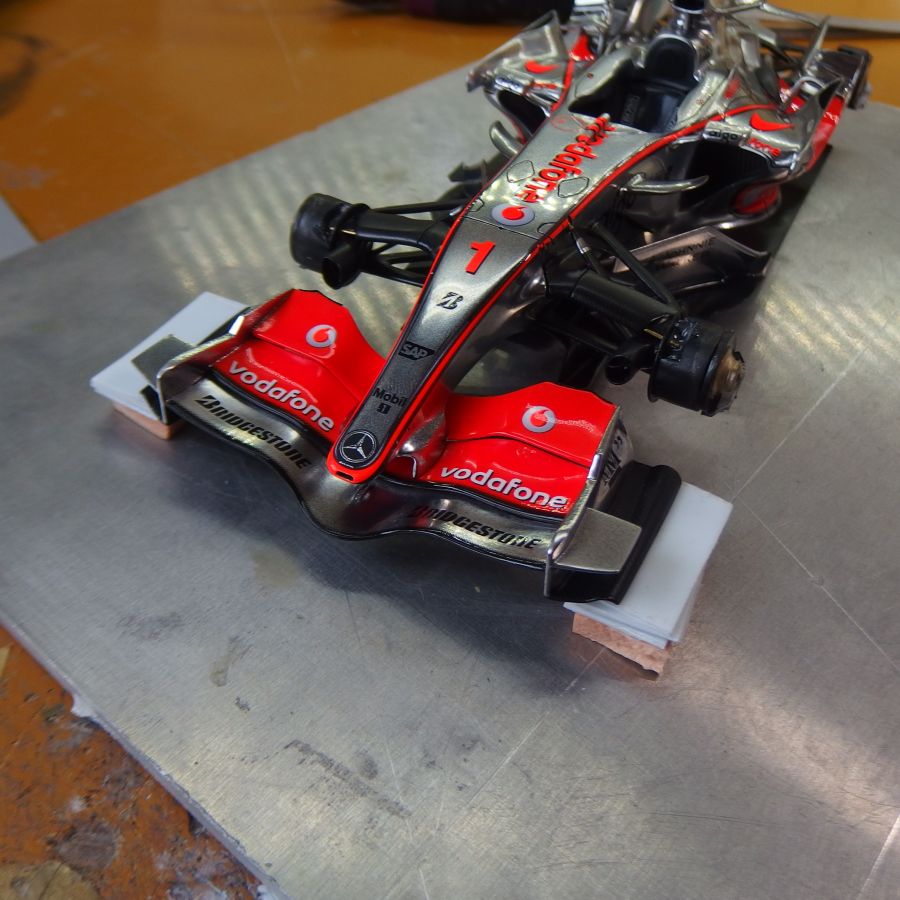 製作-スタジオ27 マクラーレンMP4/22 #11 | Kenji's Scale Model Workshop