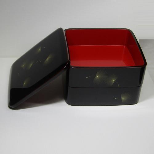 輪島塗重箱 角形 二段 -飛花の沈金仕上げ- [内面朱色/外面黒タメ色]胴