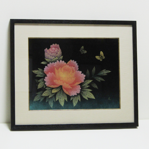 輪島塗 漆額(パネル) –牡丹に蝶の点彫り沈金仕上げ- [黒色] 木枠｜輪島