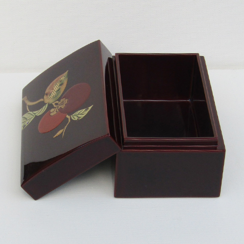 輪島塗 宝石箱 角形 印籠蓋式 -柿の高蒔絵仕上げ- [内外面とも朱タメ色