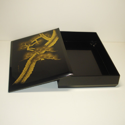 輪島塗 文箱(文庫) -松の沈金仕上げ- [内外面とも黒色]｜輪島市の