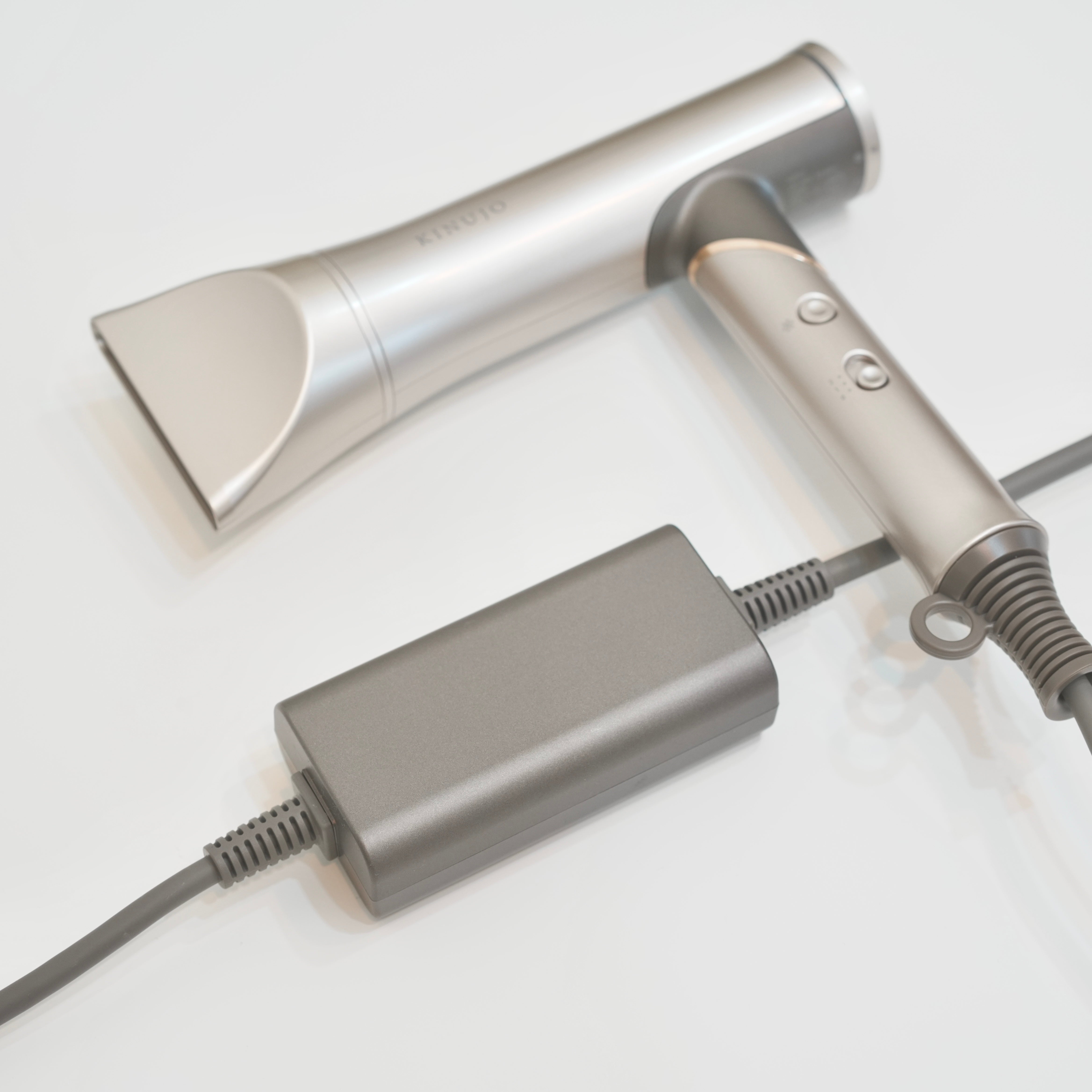 海外対応KINUJOドライヤー Voyage（ボヤージュ） – 髪との暮らし。