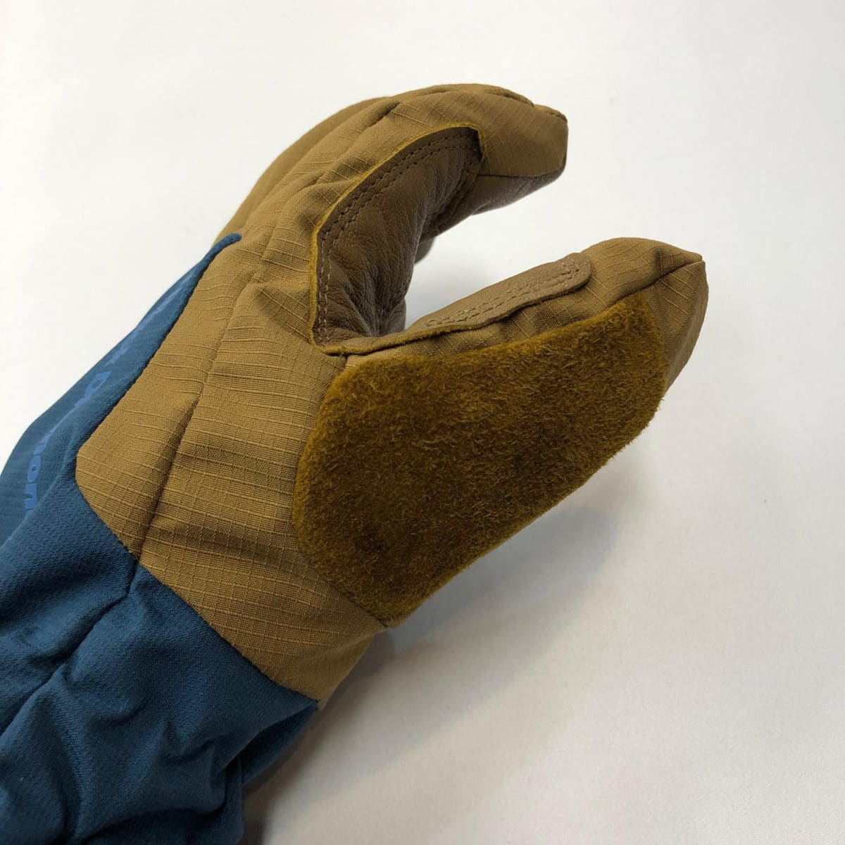 雪山登山の定番グローブがアップデート【グリセード】【ソロイスト