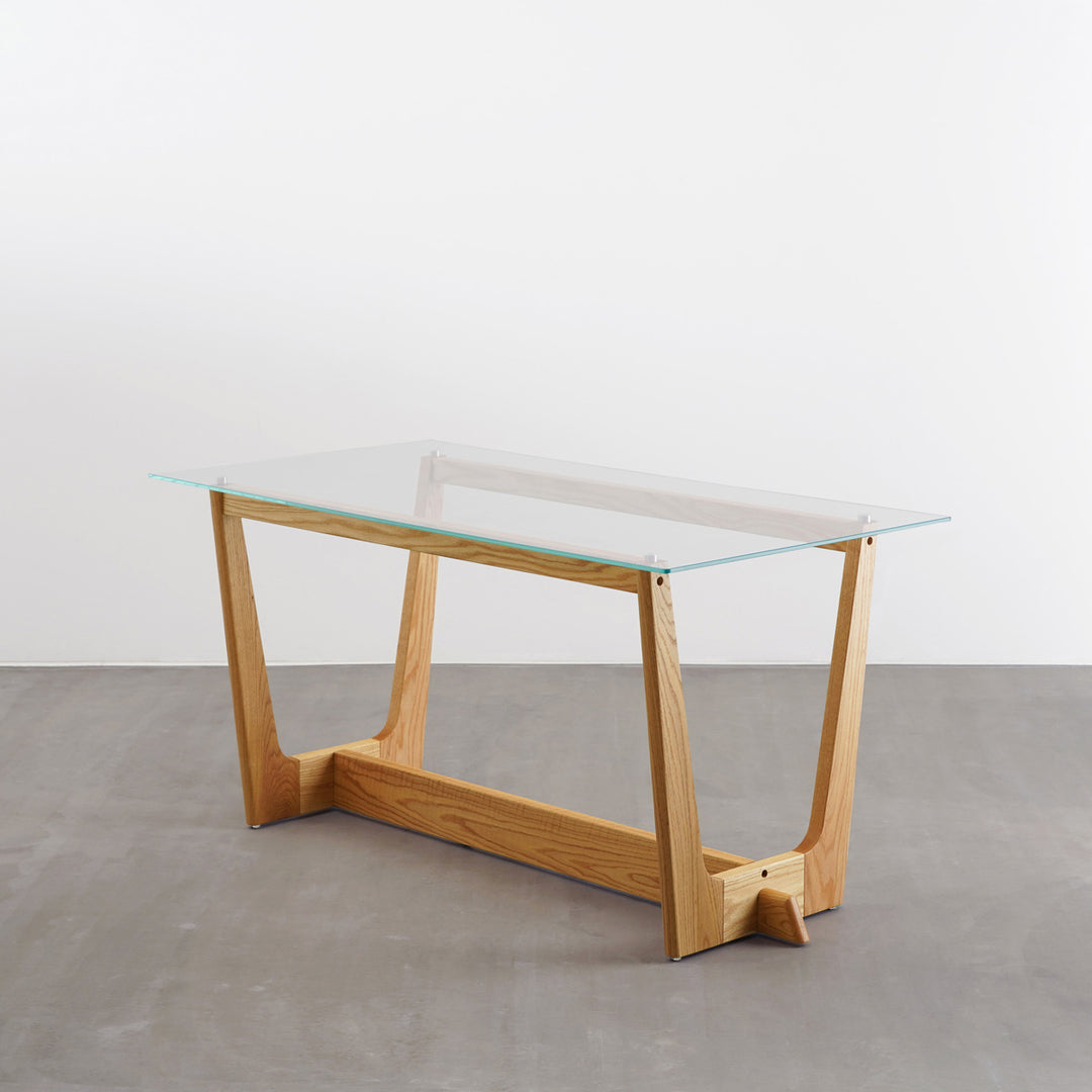 THE TABLE / ガラス × Trapezoid 木製脚 オーク無垢材 – KANADEMONO