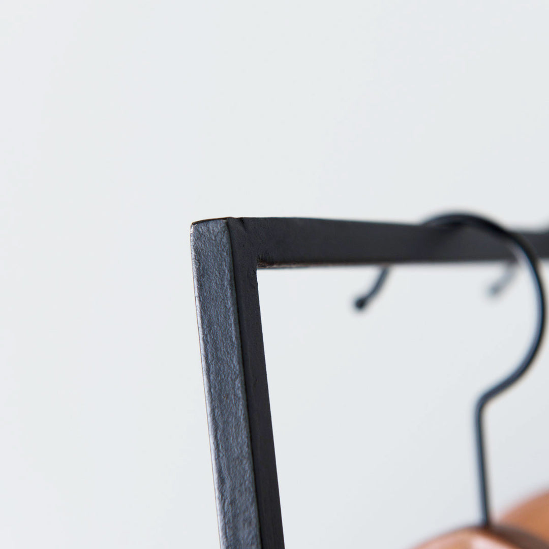 ミニマル アート ハンガーラック – KANADEMONO