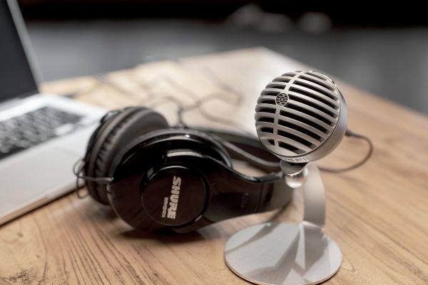 SRH240A - Shure | 完実電気株式会社 | KANJITSU DENKI CO.,LTD