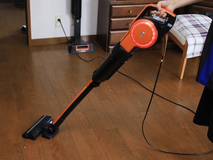 ランチ1,000円食べ放題的!? アイリスオーヤマのコード“あり”スティック