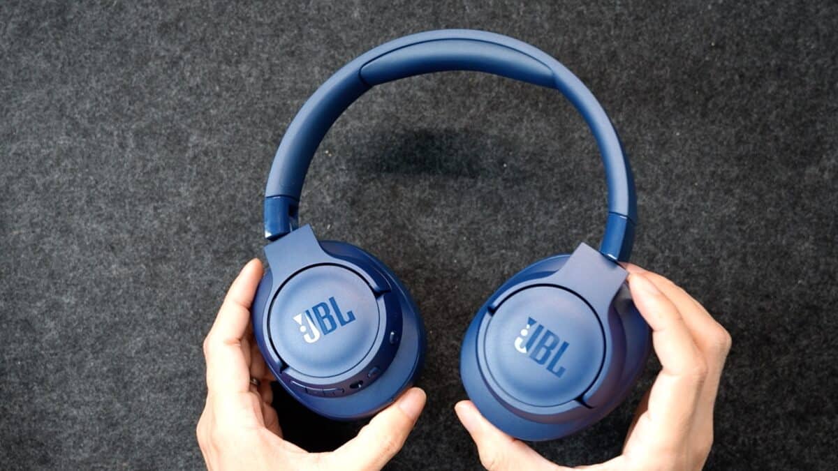 新品未開封】JBL TUNE 770NC ワイヤレスヘッドフォン 色：ブルー JBL