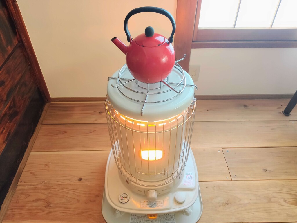 大満足！とっても温かい「コロナ石油ストーブ」対流式 SL-6623(W