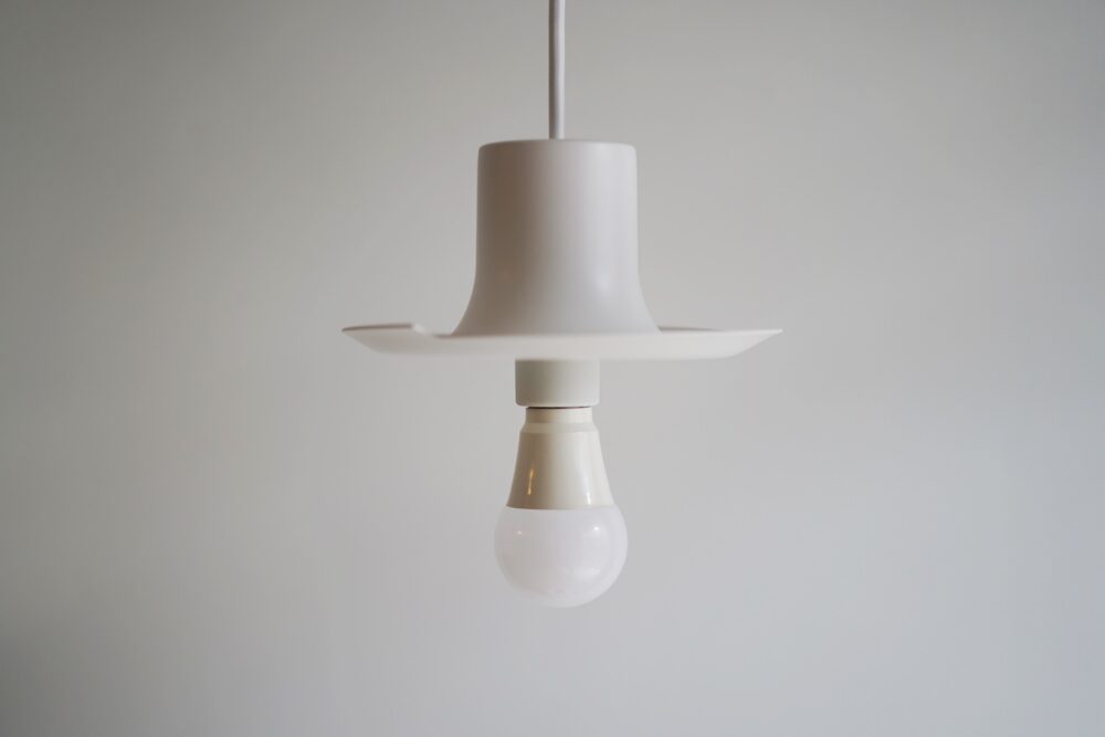 使ってみた！ルイスポールセンのPH5クラシックホワイト！│とりあえず家具