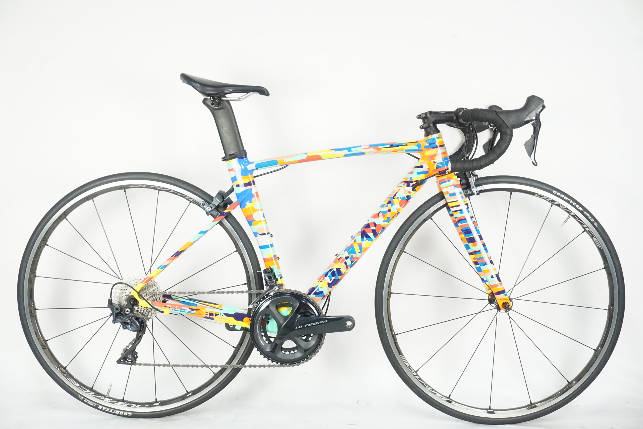 Specialized ALLEZ RED HOOK限定モデル