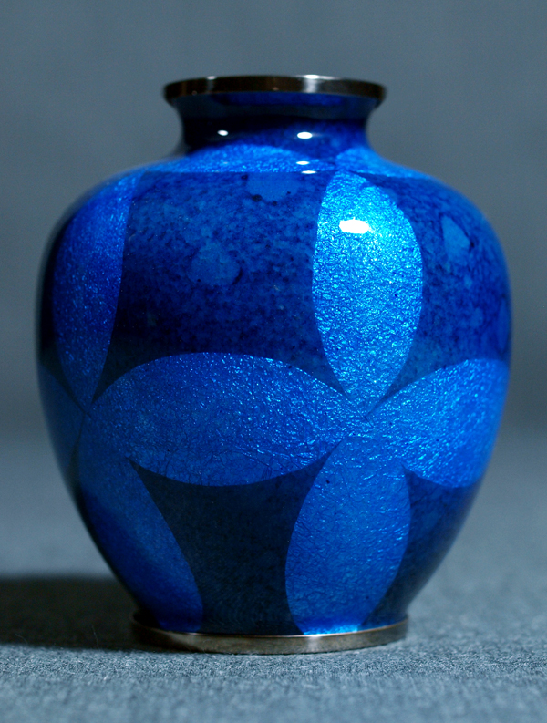 3寸玉形 紺透 七宝繋 アロマポット（花瓶） | 製品 | 加藤七宝製作所