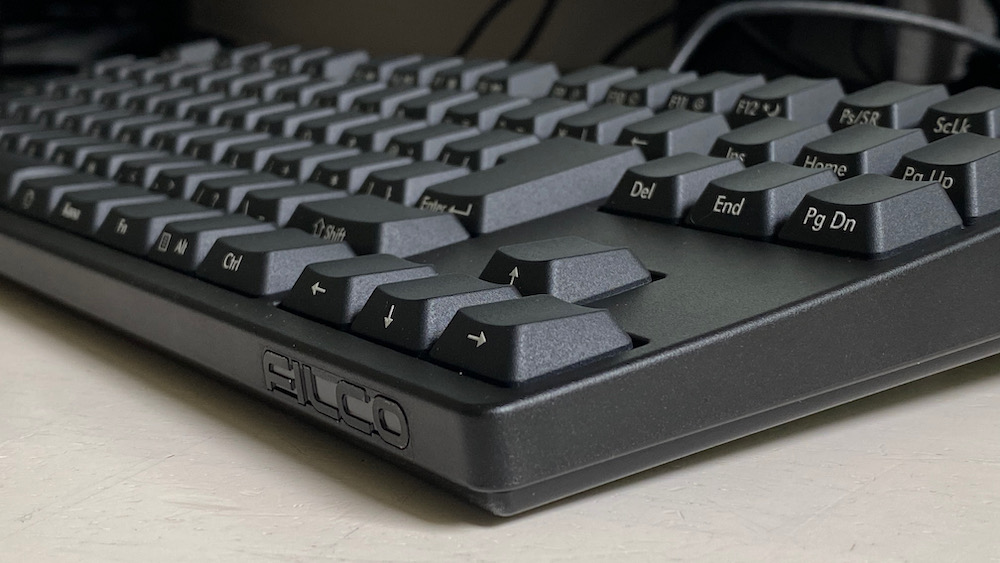 FILCO Majestouch Stingray TKLレビュー・低背MX赤軸スイッチを搭載