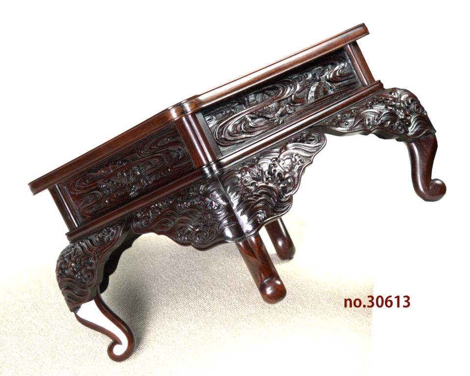 花台: 紫檀 香炉台 佐藤作 波亀地彫り 巾36cm 唐木指物 no.30613