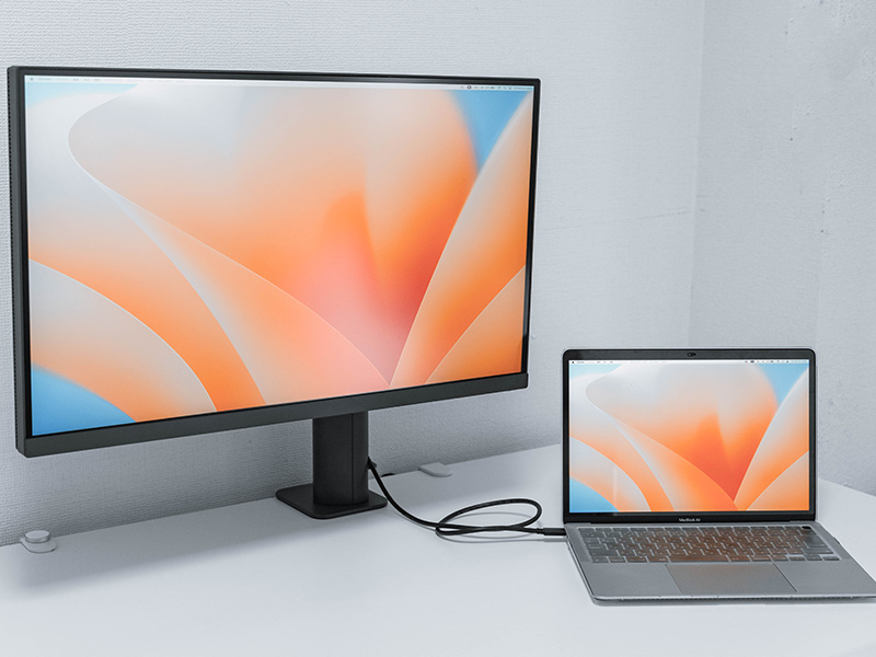 BenQ PD2705UA レビュー | モニターアーム付属でより快適に使用できる