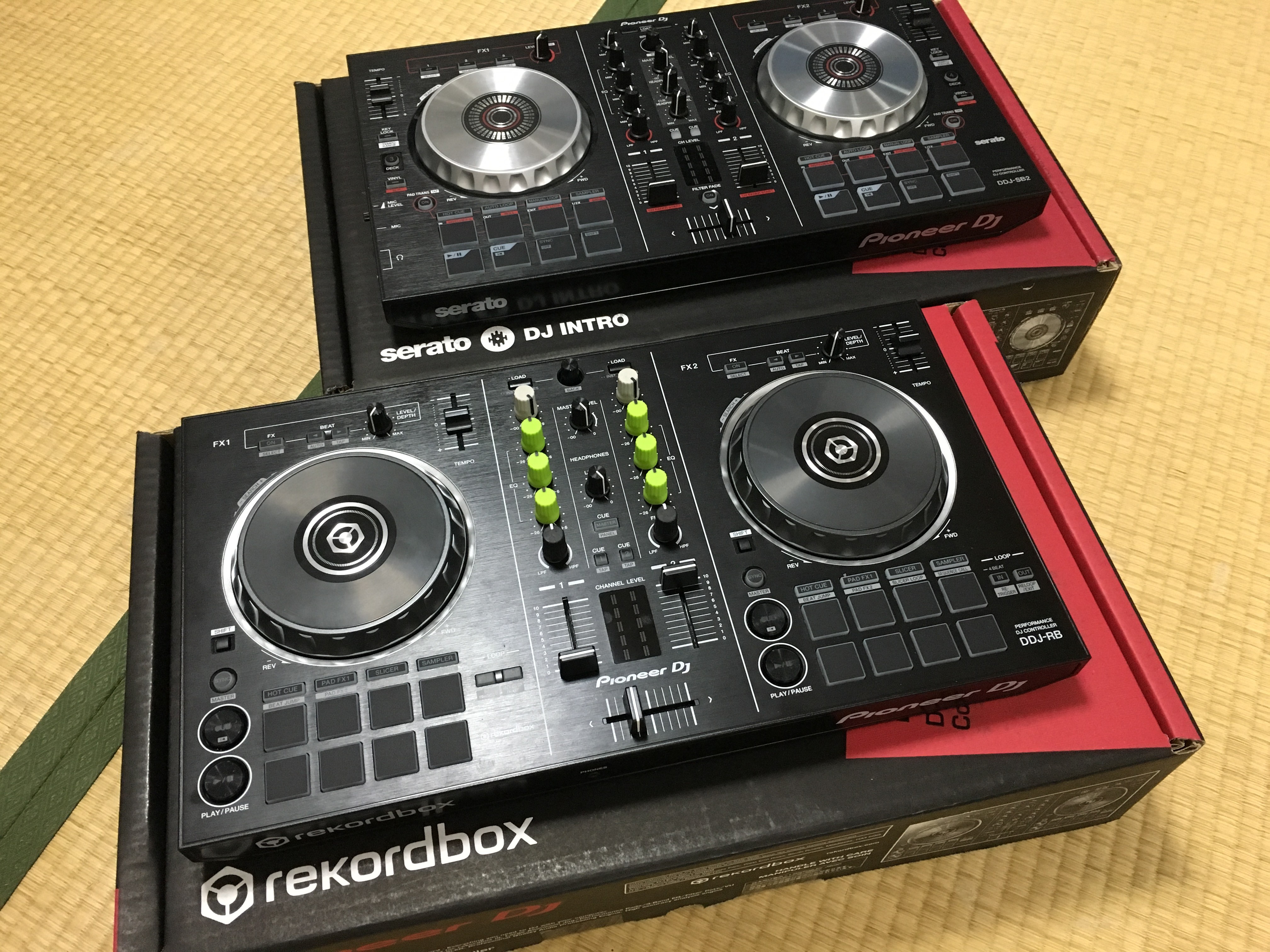 PioneerのPCDJコントローラ DDJ-SR ☆専用バッグ付き☆ PioneerのPCDJ