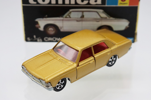 黒箱トミカ76 1/65 NISSAN CEDRIC イエロー 黒箱トミカ76 1/65 NISSAN
