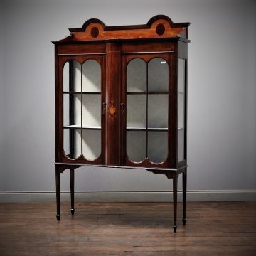 エドワーディアン様式家具の特徴 | 【世界基準の品質】英国