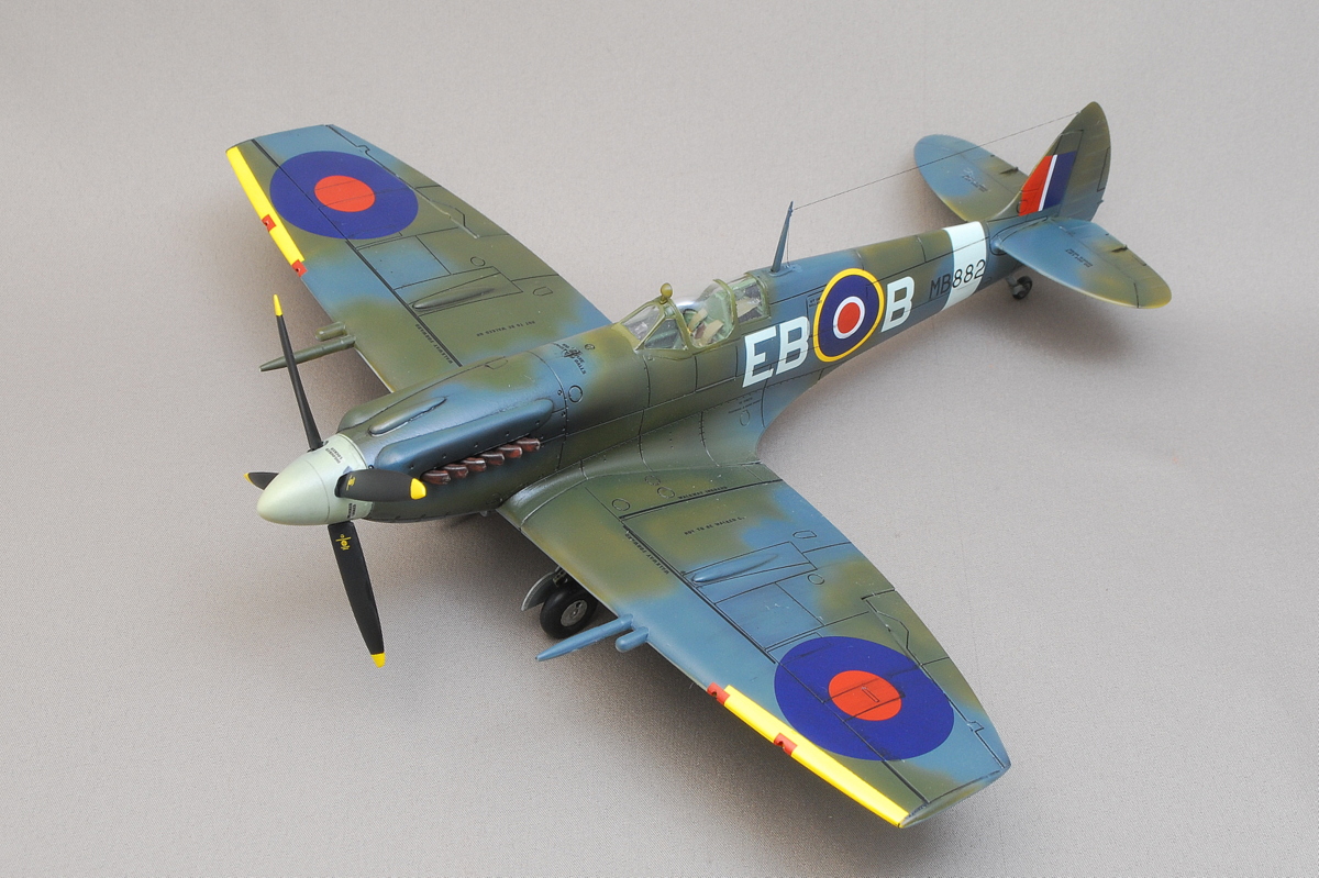 ムスタングです。1/48 スピットファイアMkⅧ (プラモ 完成品