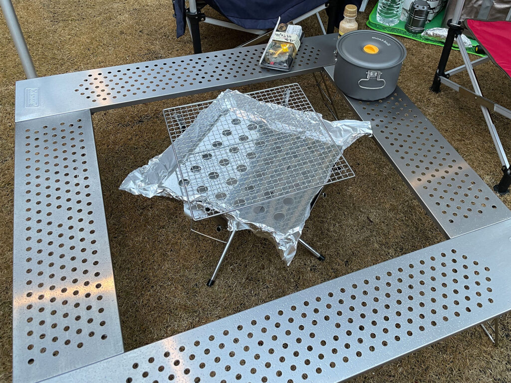 Coleman コールマン 焚火台テーブル ファイアープレーステーブル