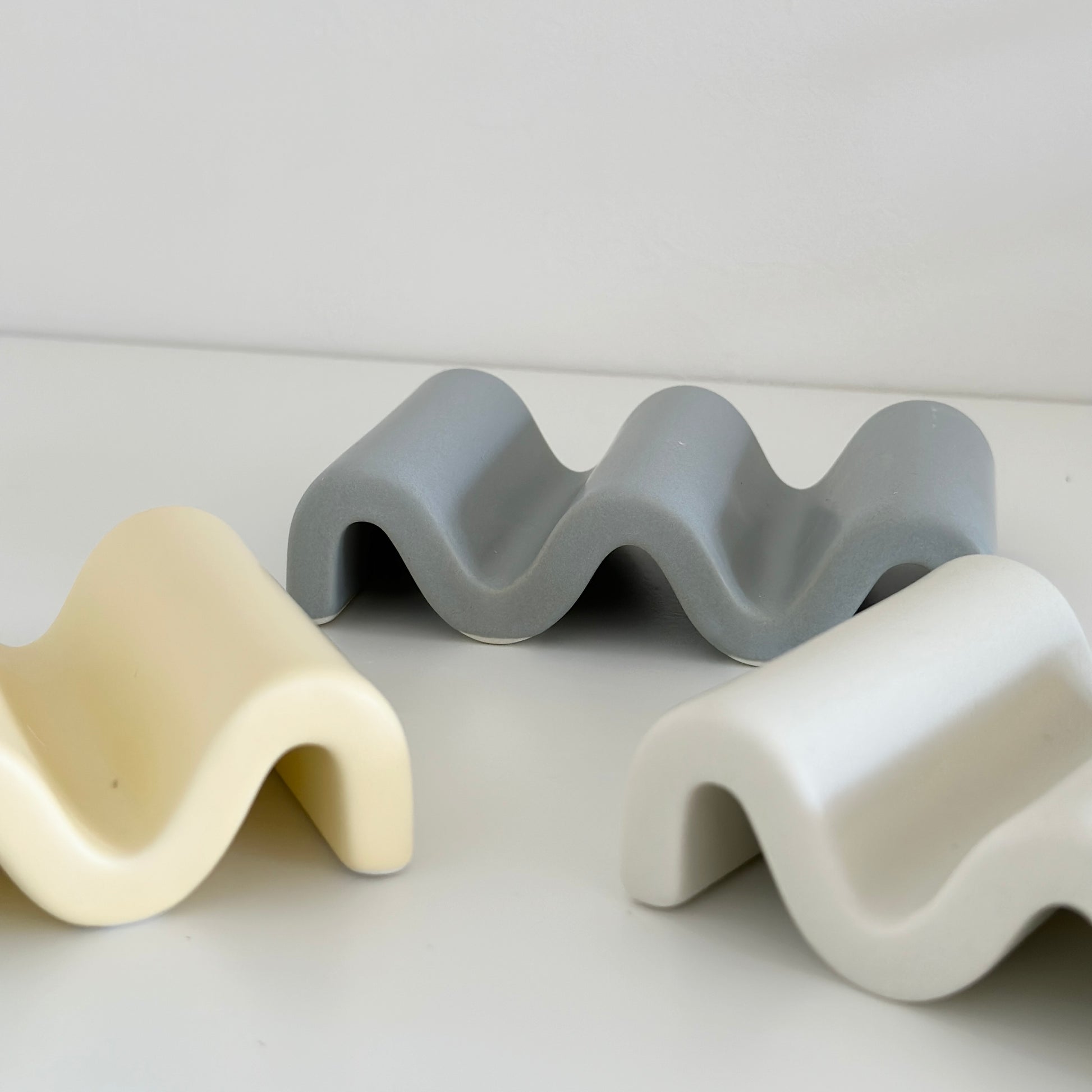 プレート｜ウェーブソープディッシュ - territory