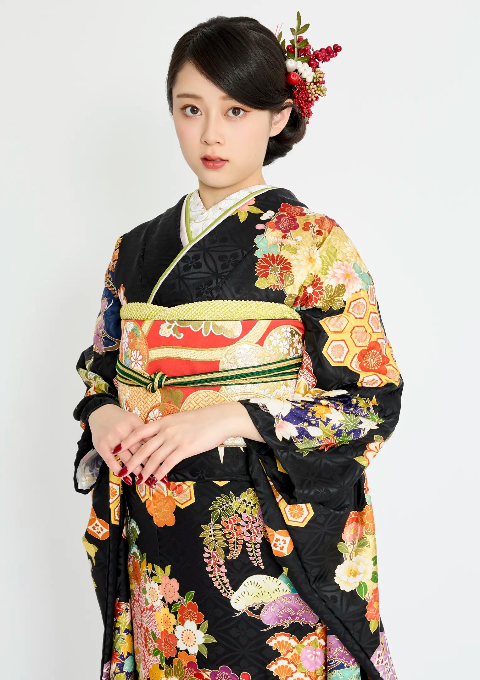 振袖ネットレンタル：黒地に花鞠 】吉祥文様で華やかに/KH-592