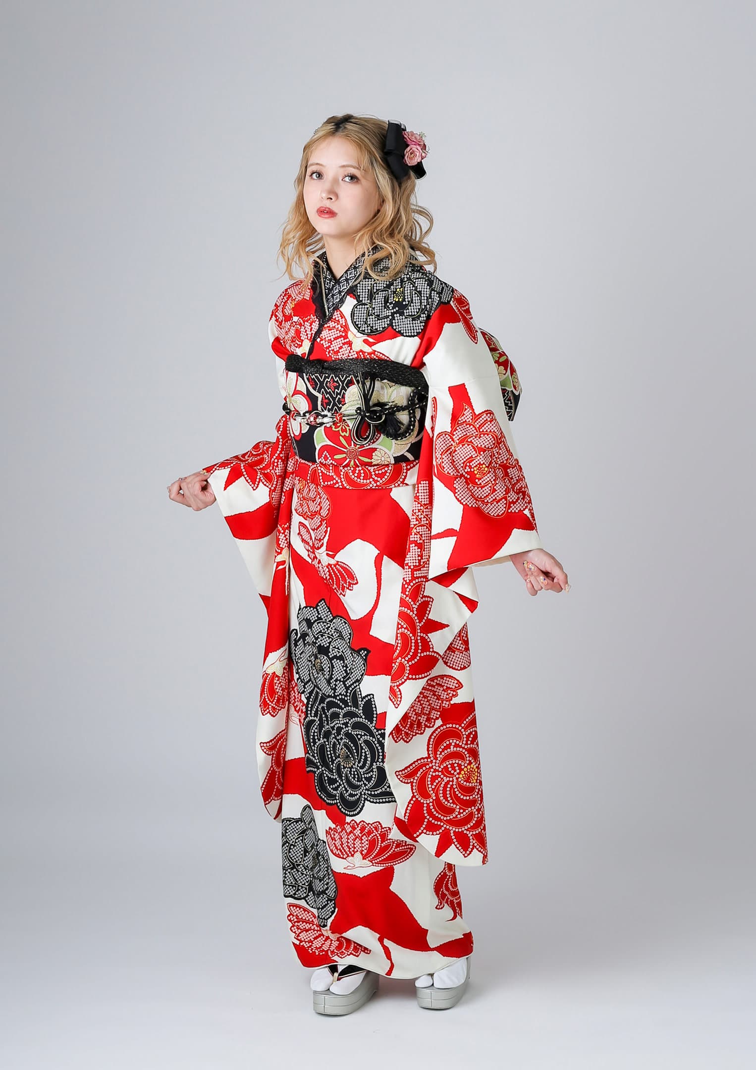振袖ネットレンタル：白×黒×赤の配色】大正ロマンあふれる装いに/KH