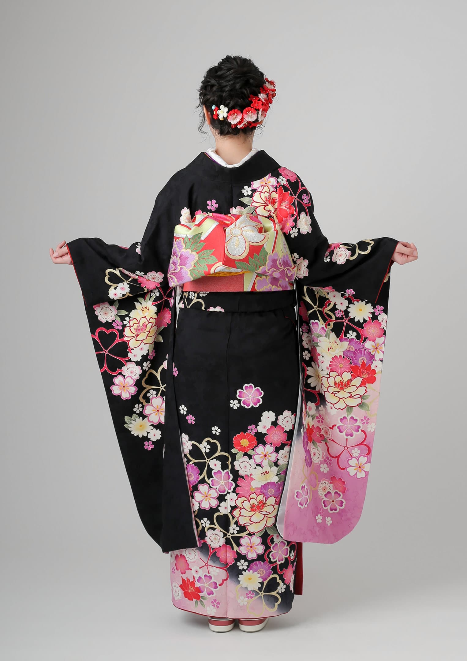 振袖ネットレンタル：舞姫古典】黒×ピンクの組み合わせがキッチュで