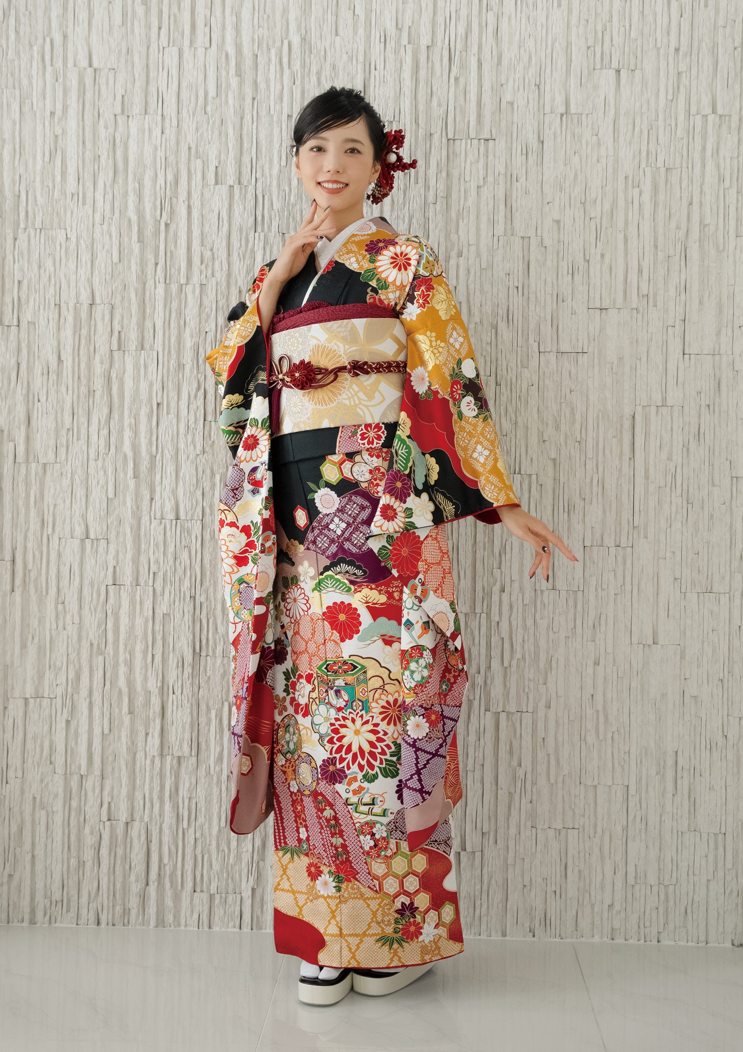 振袖ネットレンタル：古典柄と黒】シックで伝統的/KH-475 – kimono