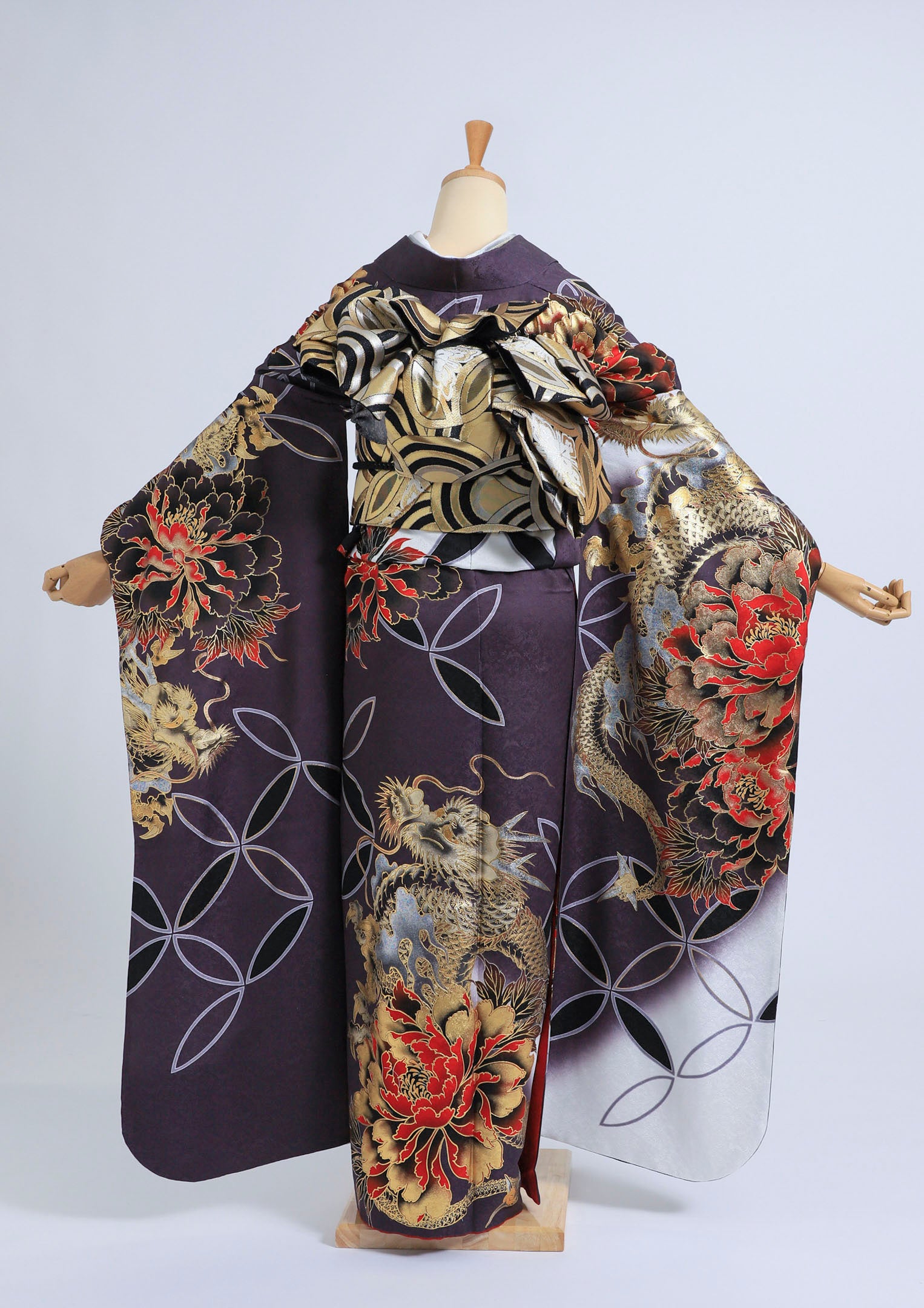 振袖ネットレンタル：紫に白ぼかし】昇竜が強い女性を演出する振袖/KH