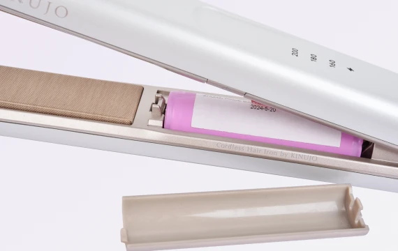 Luxejewel（ラグジュエル）｜コードレスヘアアイロン。持ち運びに便利