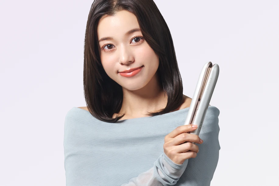 Luxejewel（ラグジュエル）｜コードレスヘアアイロン。持ち運びに便利