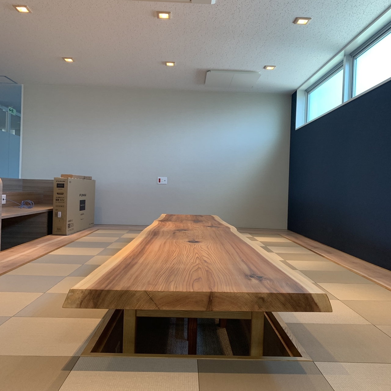 一枚板】こんな感じで使われています。 | 一枚板xオイル仕上げの専門店