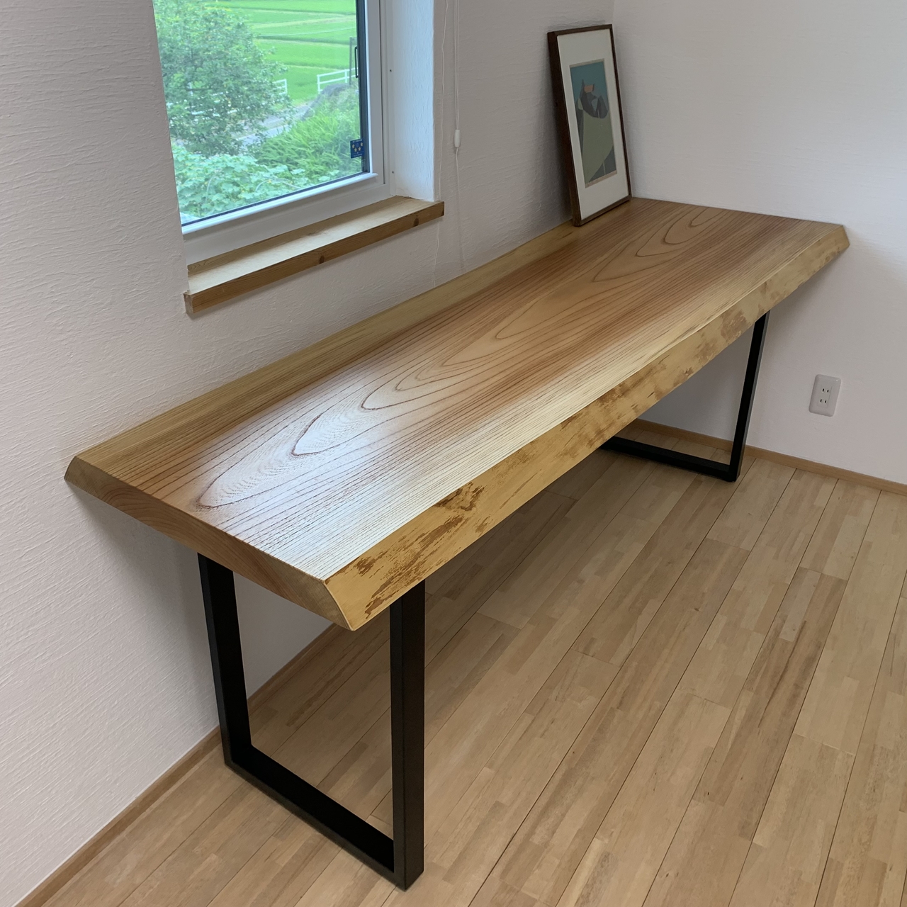 岩手県産ケヤキ一枚板 × アイアン脚 】～重厚感とシンプルさが調和した