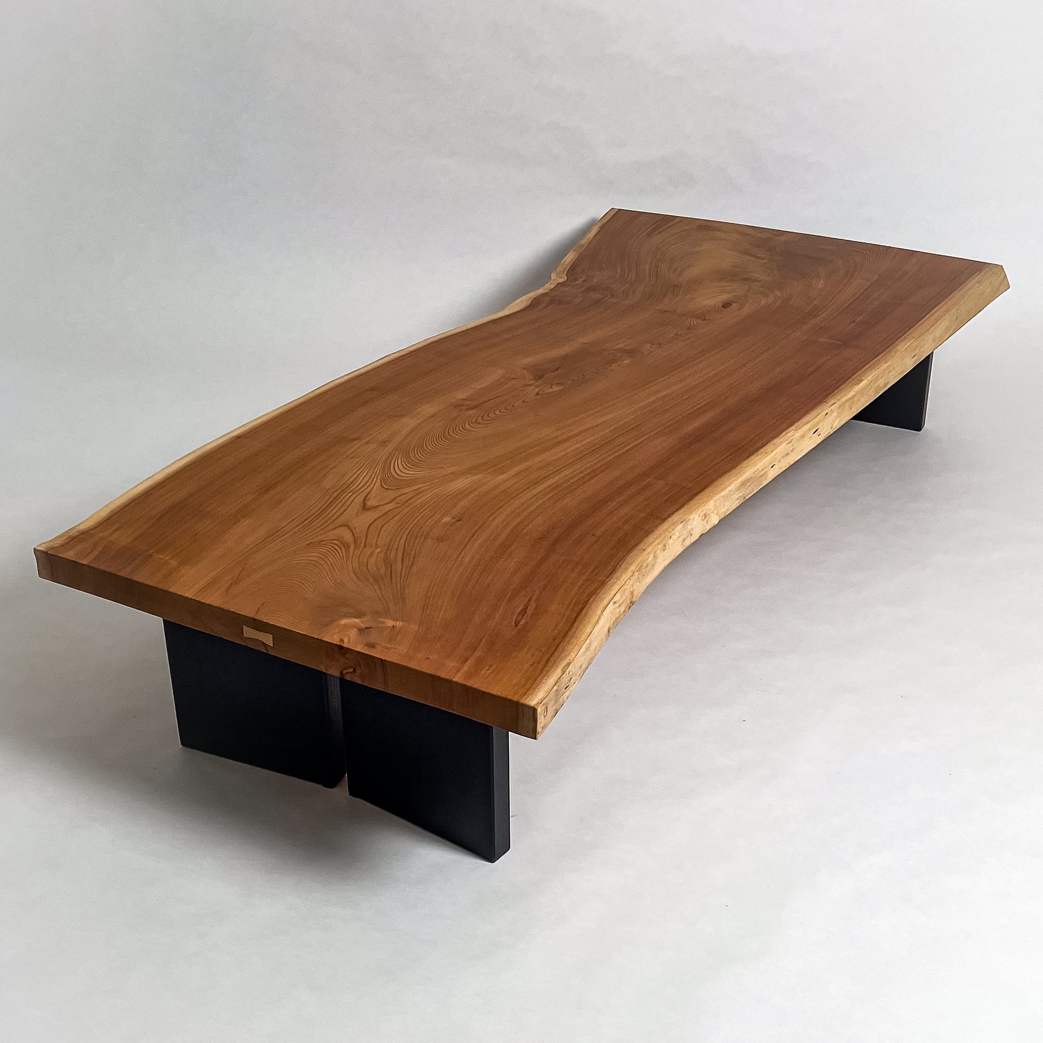 欅（けやき）一枚板テーブル｜【公式】KIDO MEIMOKU（鬼童銘木