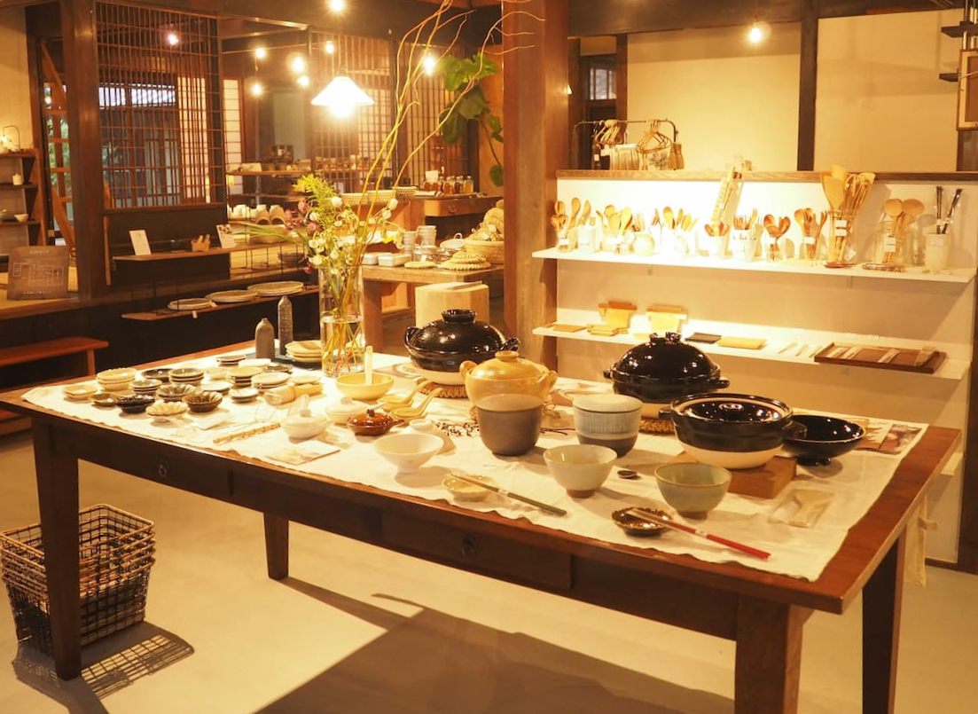 一軒の日本家屋が作り出す、唯一無二の癒し空間 『ころは-うつわと道具