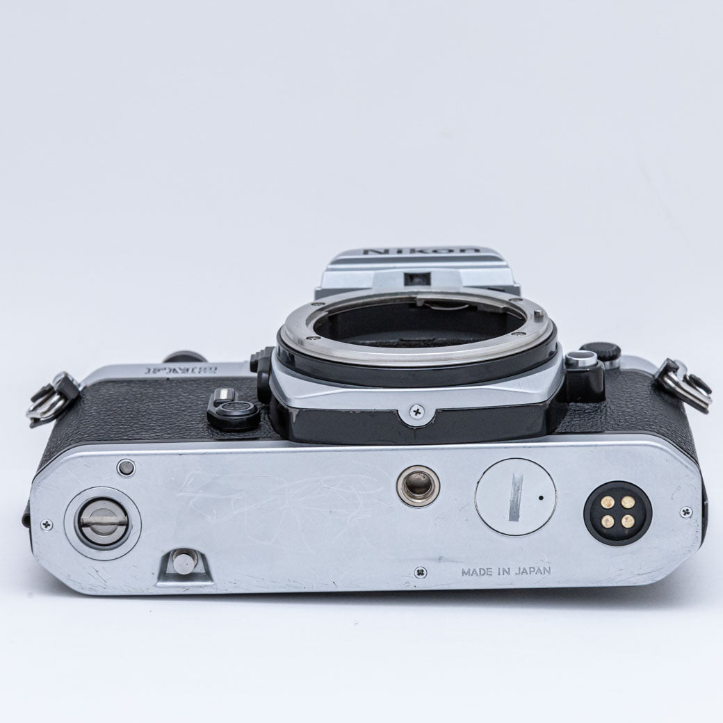 美品 NIKON New FM2 シルバーフィルムモルト新品交換済 M013