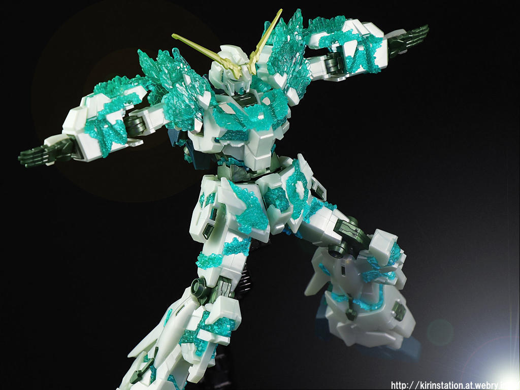 HGUC ユニコーンガンダム（光の結晶体） ガンダムベース限定 素組み