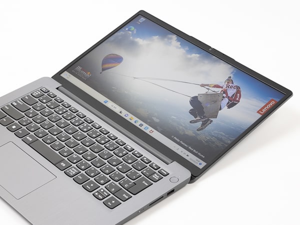 レノボIdeaPad Slim 370i 14型 (第12世代Intel)レビュー：ややチープ